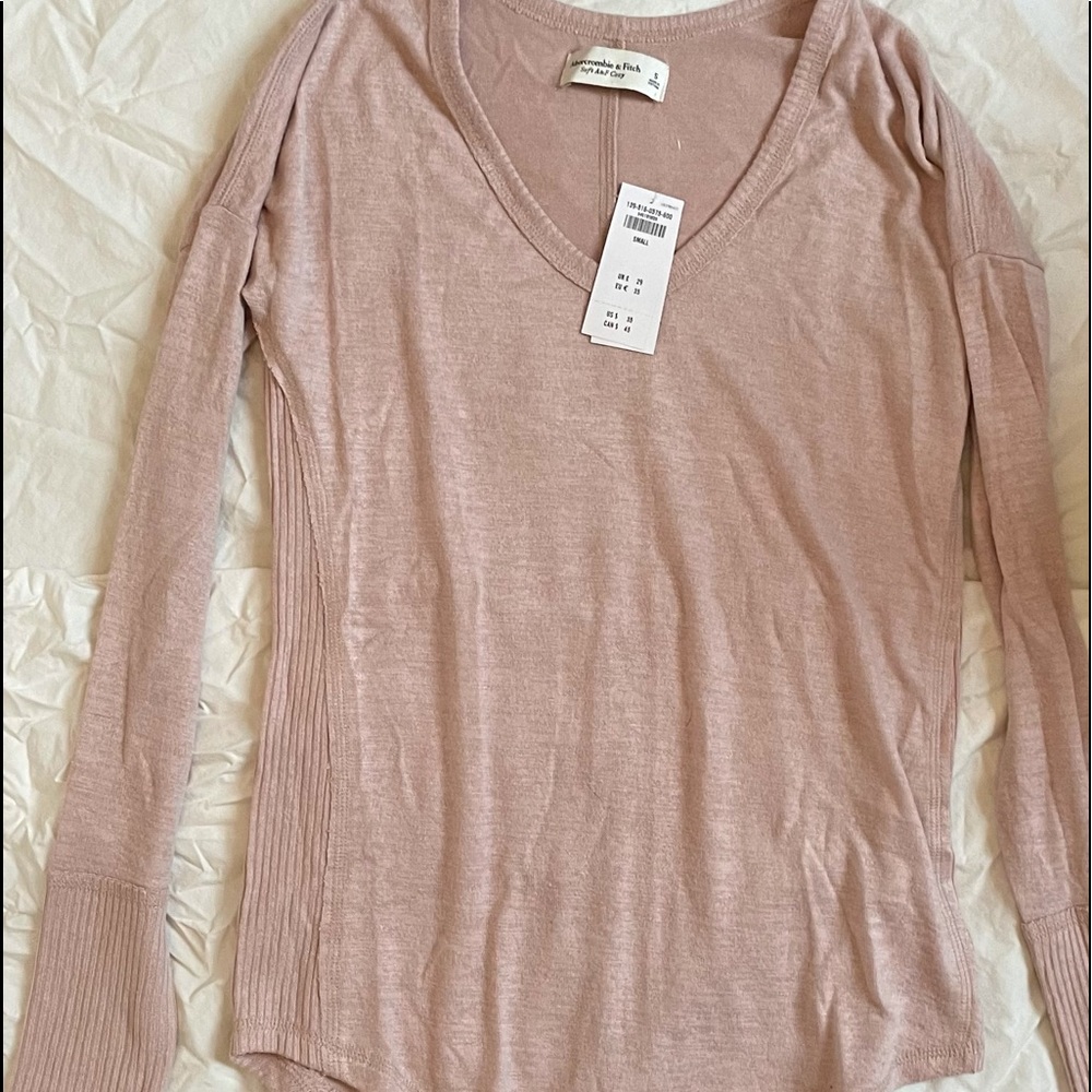 NWT Abercrombie and Fitch sweater